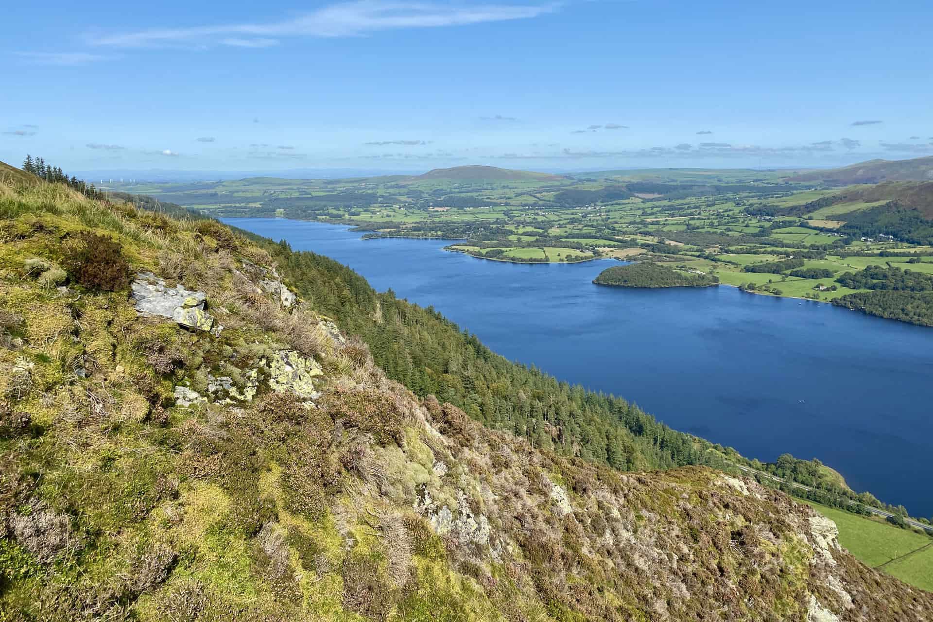 Looking down upon Bassenthwaite Lake from the northern slopes of Barf. An absolute highlight of this Barf walk.
