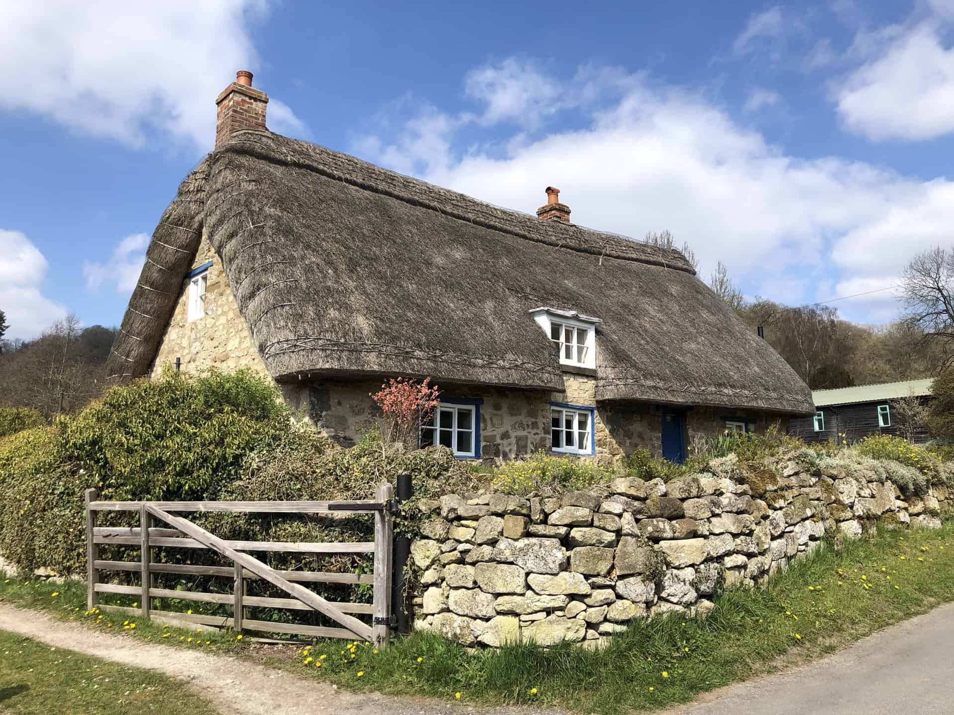 Thatched cottage in Rievaulx seen by Richard Coles in BBC Winter Walks S1E5.