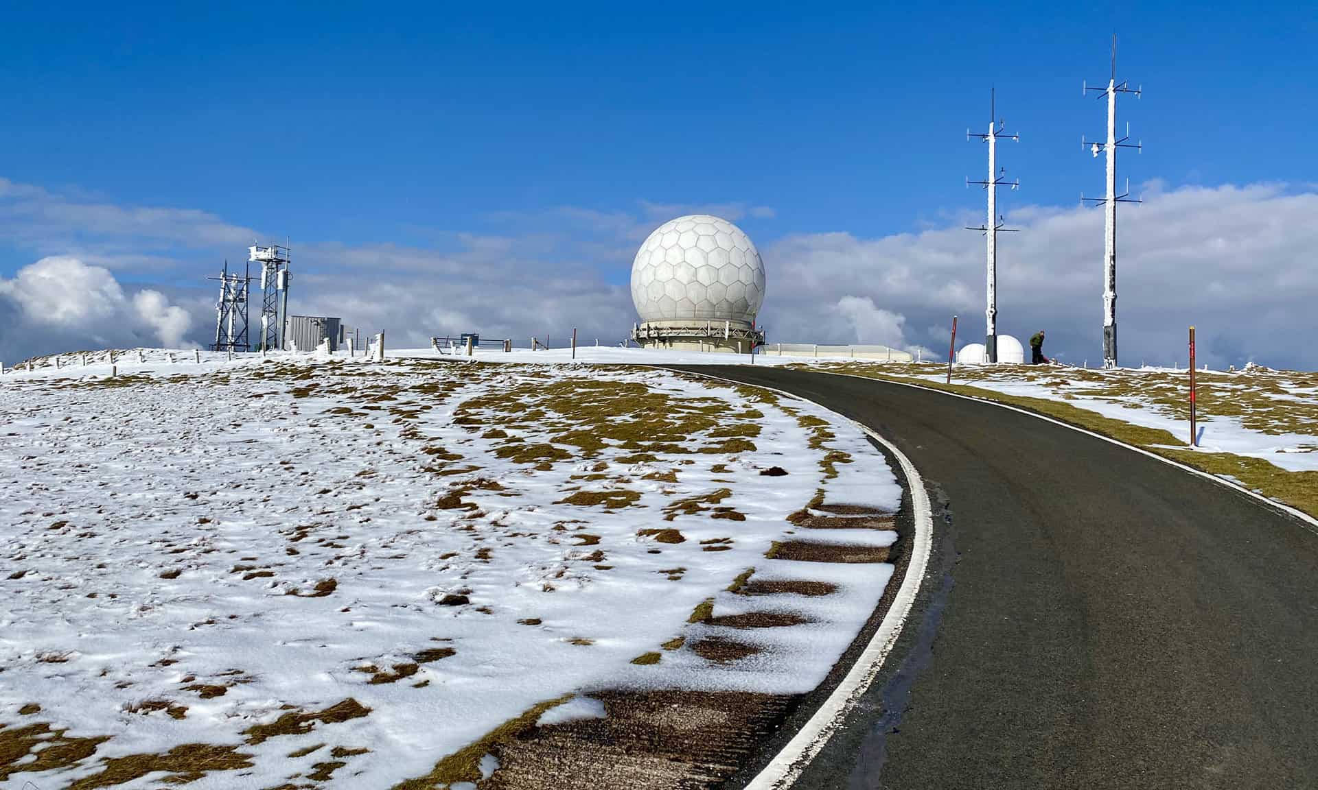 A few pictures of the radar station at the top of Great Dun Fell, height 848 metres (2782 feet).