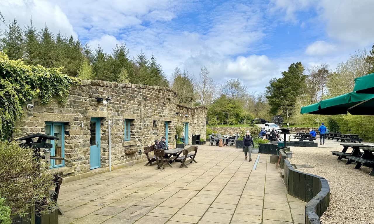We reach Lordstones, a café, bar and grill, farm shop, and a spot for glamping and camping. It’s a pleasant place for coffee, snacks, and a break, attracting visitors from afar. On one occasion, a group flew in by helicopter from Leeds to enjoy lunch here.