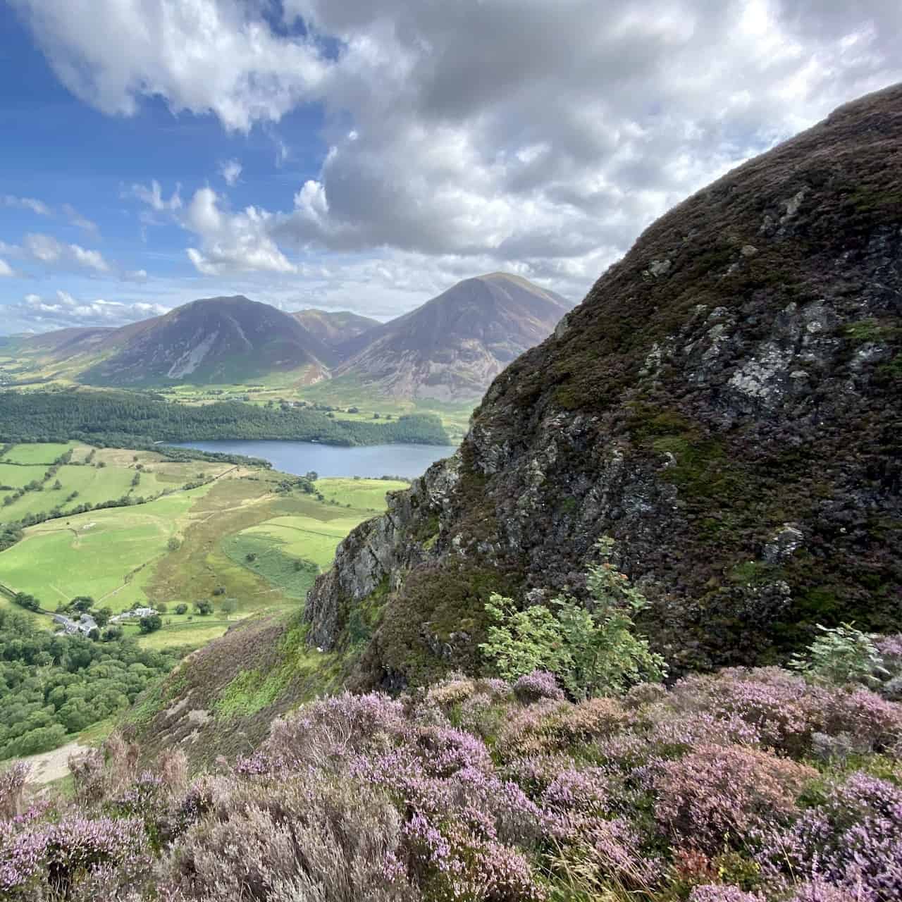Crummock Water becomes visible during the climb with the peaks of Whiteside (left) and Grasmoor (right) in the background.