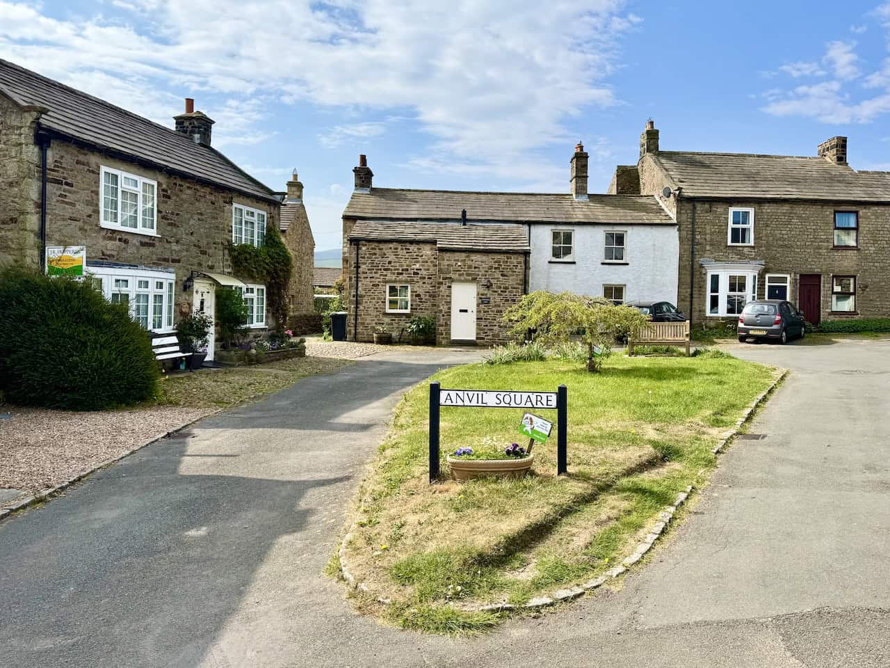 A Reeth-based loop balancing open moorland, quiet farms and an easy riverside return beside the Swale.