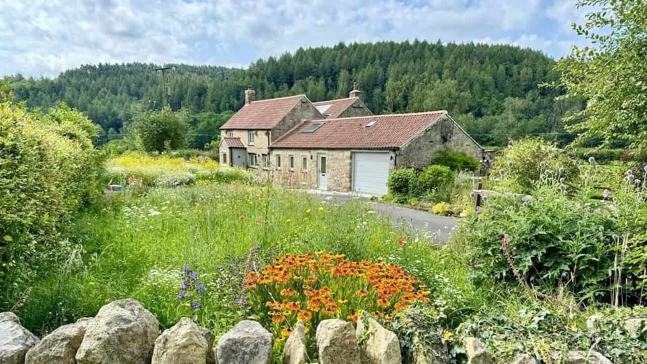Tranquil countryside and historic ruins on the Rievaulx Abbey walk.