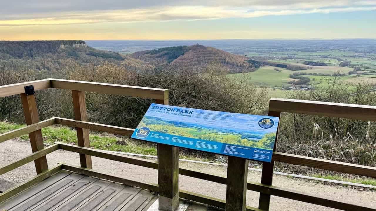Cliff-edge viewpoints and wide landscapes on the Sutton Bank walk above the Vale of Mowbray.