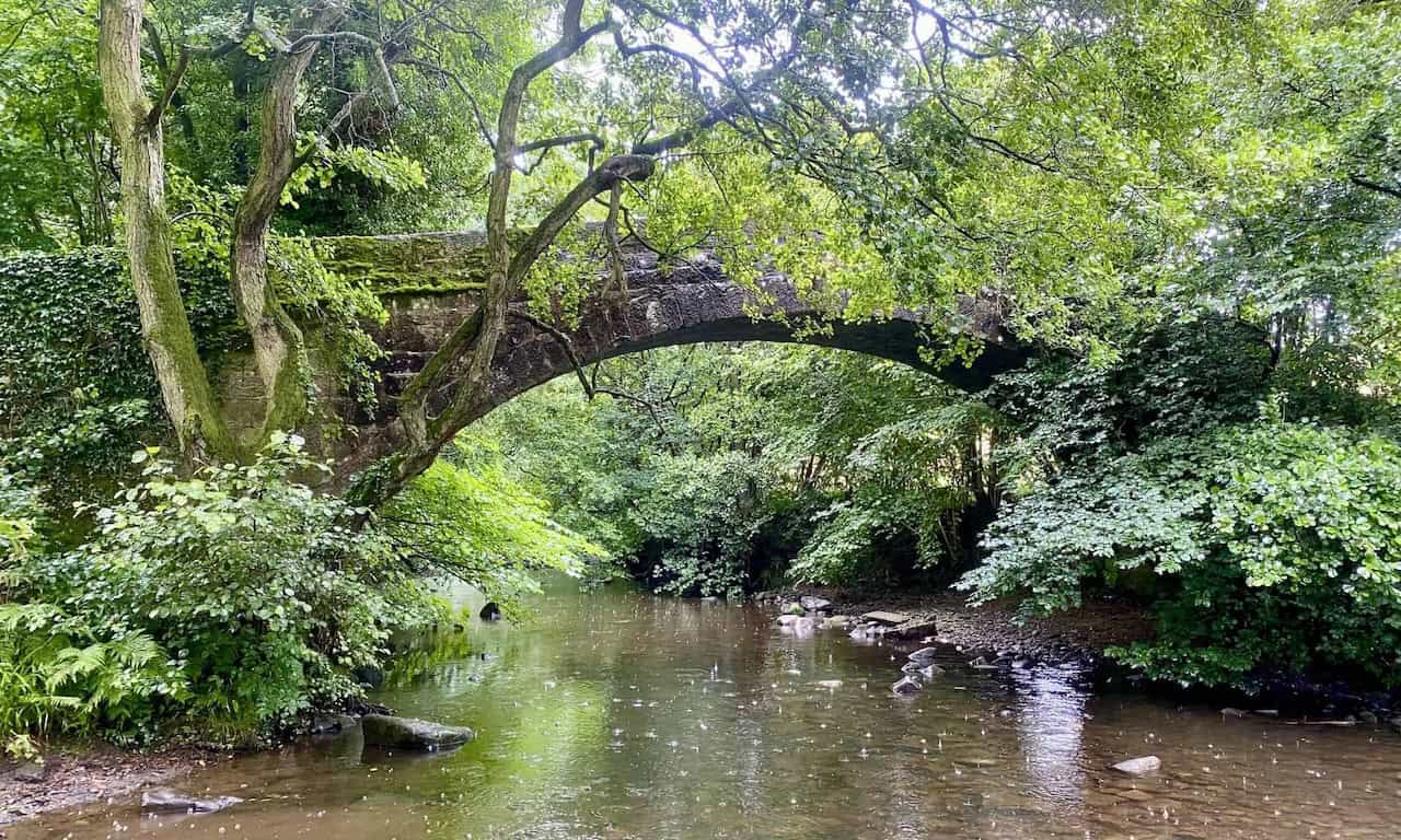 Dobpark Bridge over the River Washburn on the Swinsty and Fewston Reservoir walks.