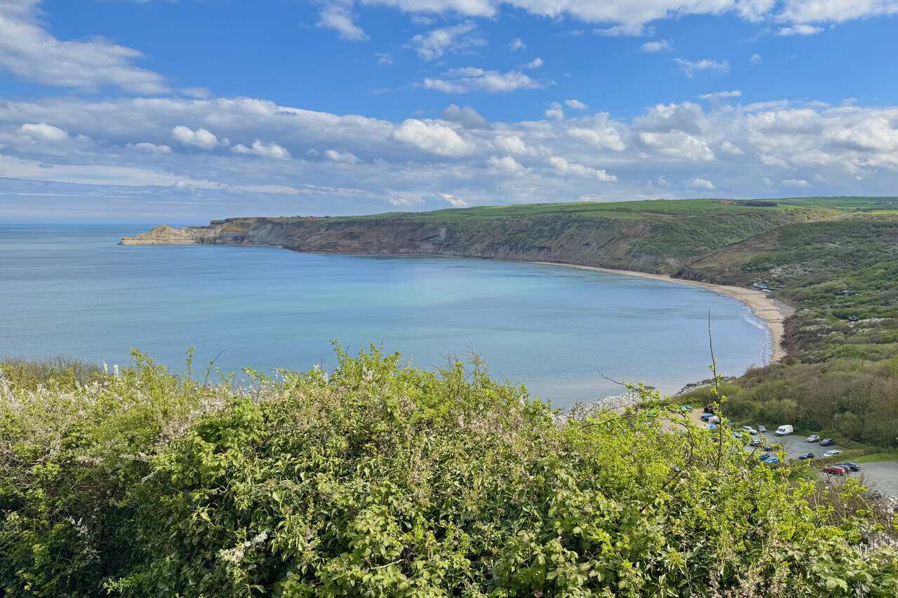 Rocks and sand on Runswick Bay Beach reflect the coastal character of the Runswick Bay circular walk.