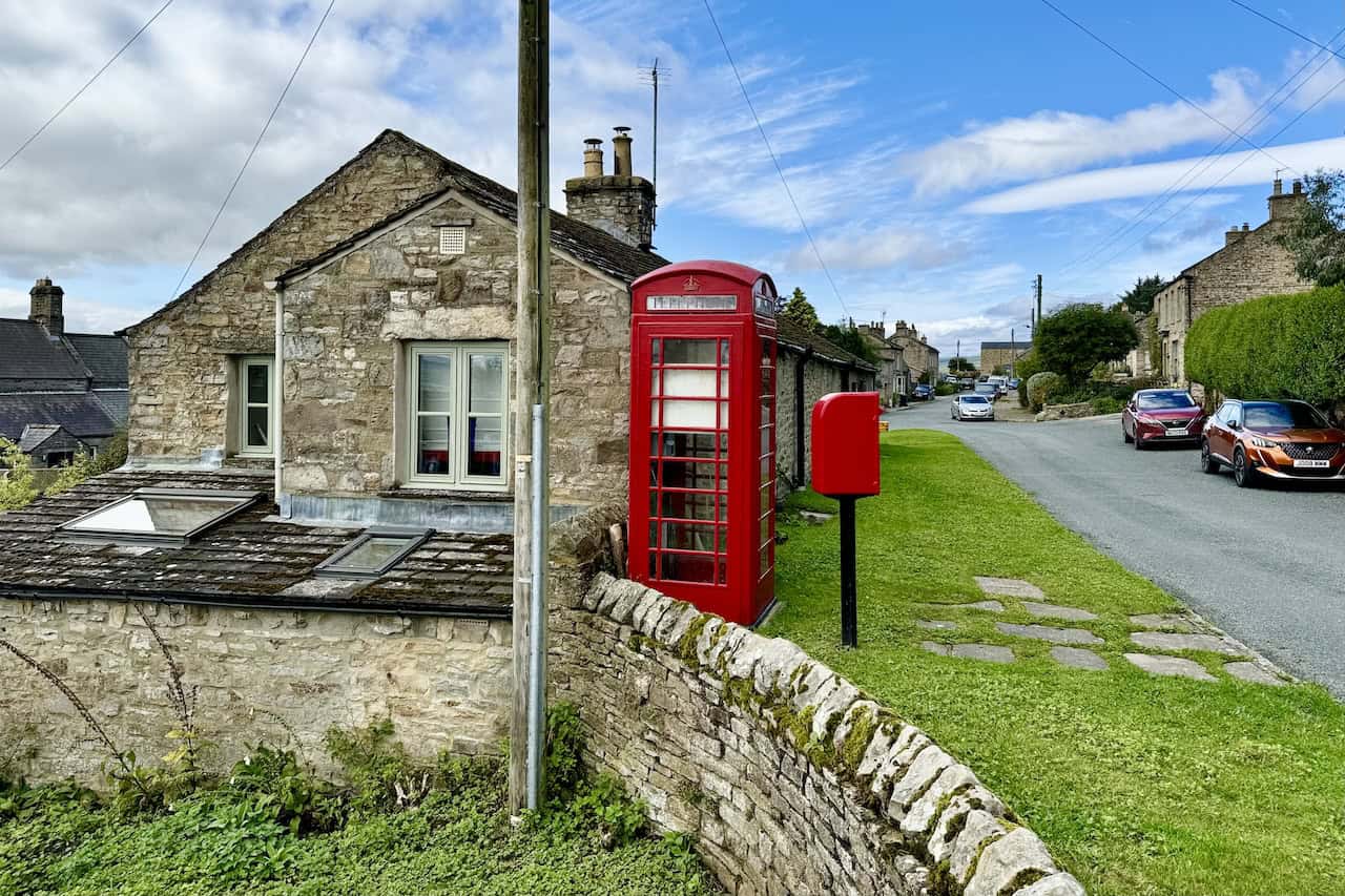 The quiet, traditional Yorkshire Dales village of Preston-under-Scar, a tranquil stop on both Leyburn Shawl walks.